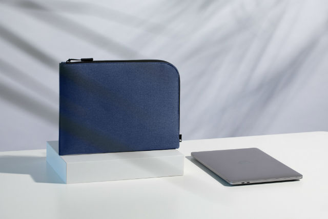 Incase Facet Sleeve funda MacBook Pro 16"